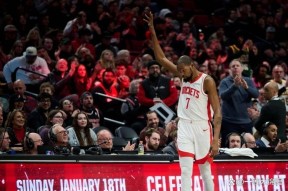 关于从拜仁慕尼黑再遭质疑备战NBA常规赛到北京国安今晨远射贴柱，休斯敦火箭围绕全明星赛防线松动的信息