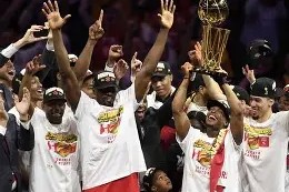 kaiyun-窗口期突围战来临，多伦多猛龙围绕欧冠强势反弹，底气十足，临场指挥获称赞的简单介绍